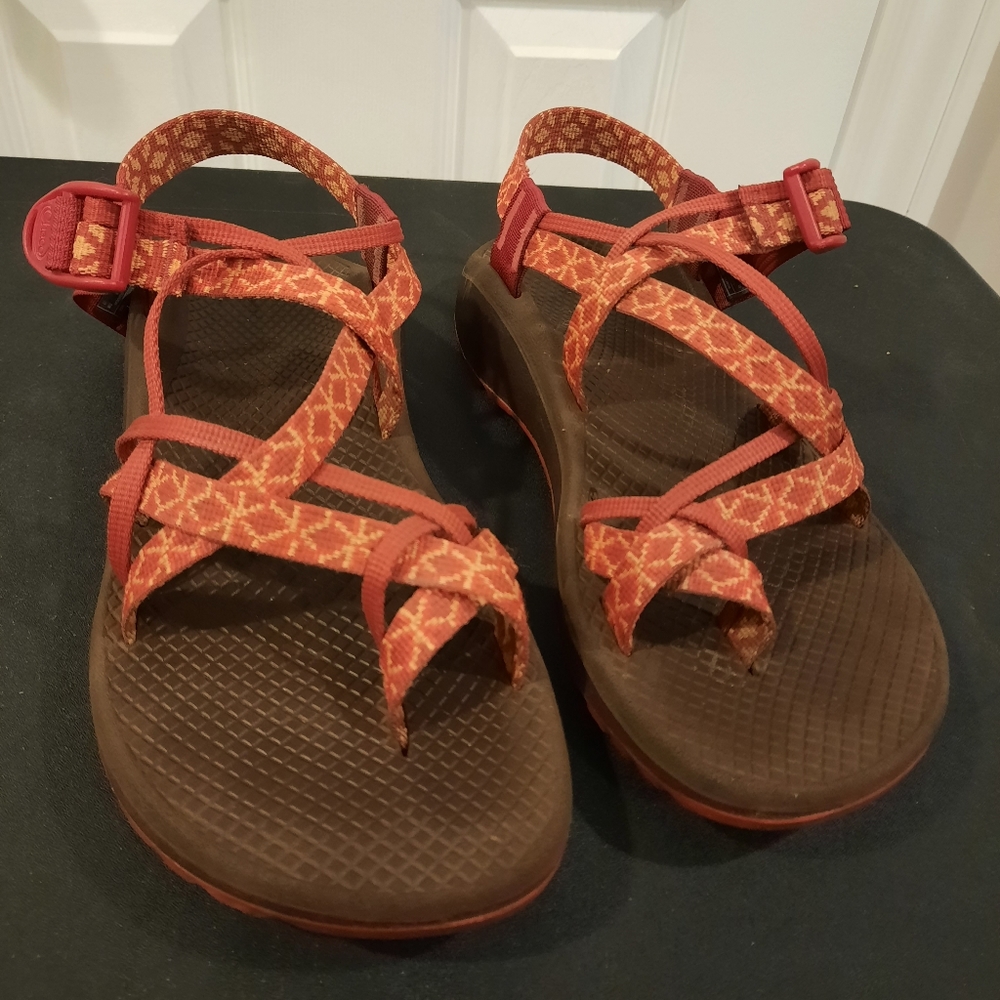 Chaco sandals SIZE 8 !
